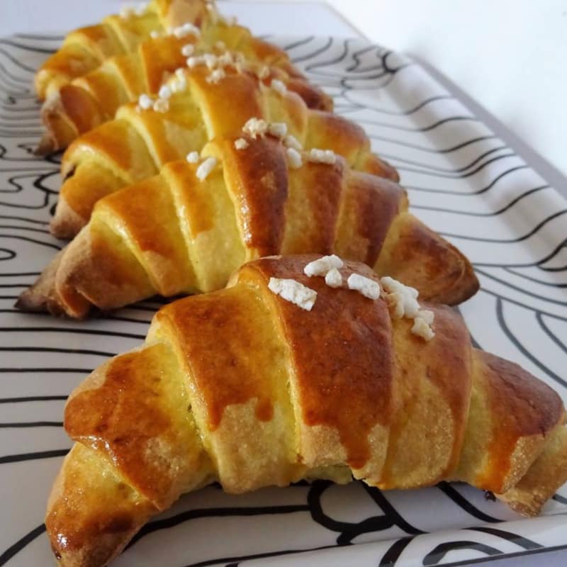 Croissants rellenos de brioche