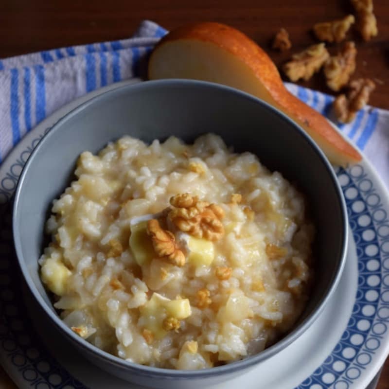 Risotto for pears, brie and nuts