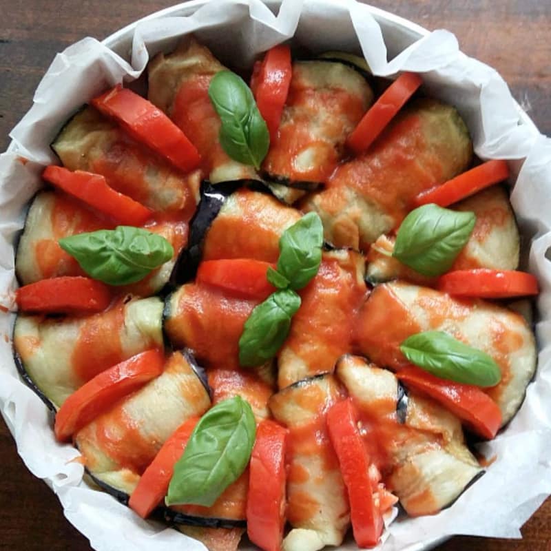 Eggplant rolls stuffed with meatballs