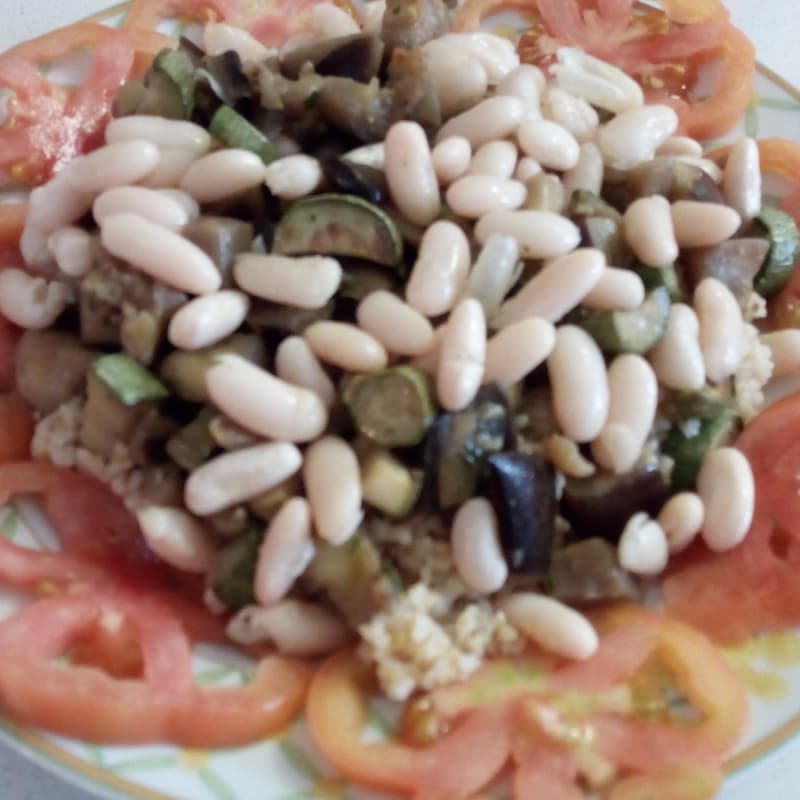 Bulgur con verduras y alubias blancas