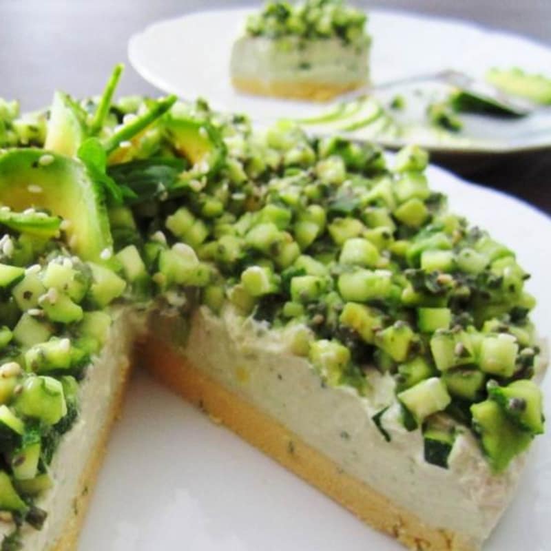 Cheesecake with basil and avocado with lupine base