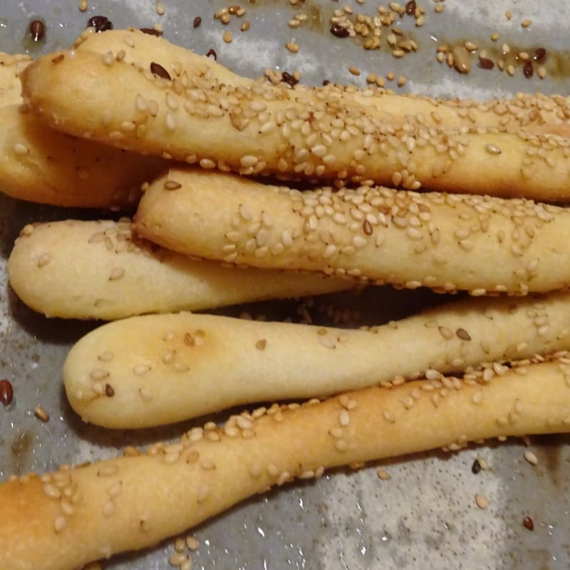 En sésamo palitos de pan sin gluten