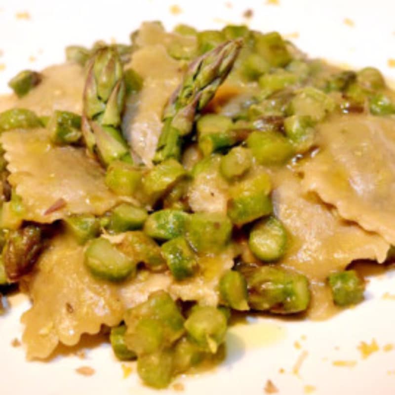 Ravioloni Lupino, Mozzarisella and Basil with asparagus and lemon