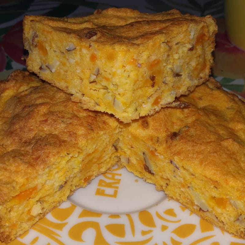 pastel de la luz con las zanahorias y almendras con vainilla