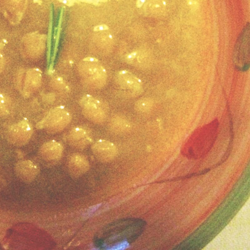 sopa de garbanzos con romero