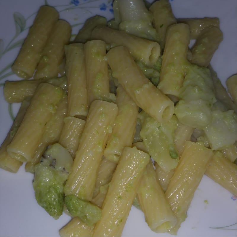 Pasta and broccoli