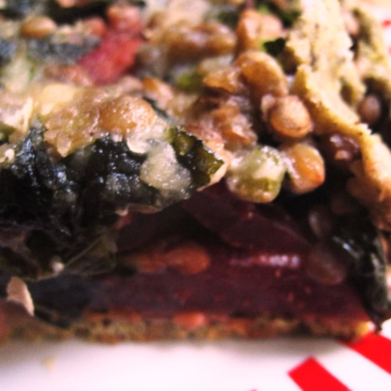 Torta salata cavolo nero rape rosse e lenticchie