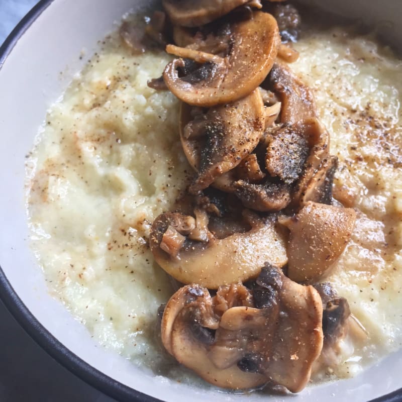 Cauliflower puree and mushrooms