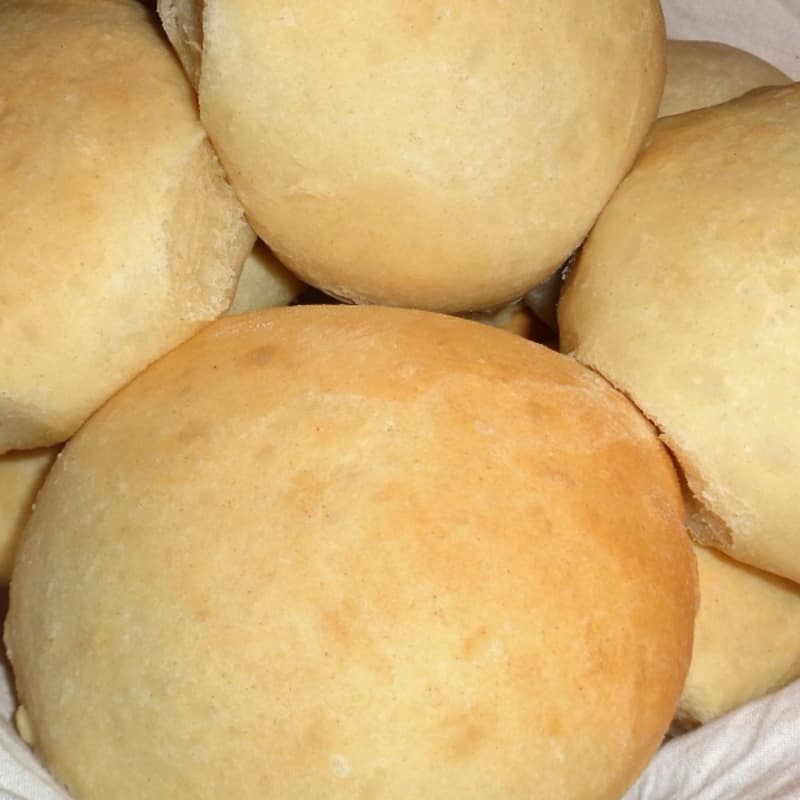 Soft rolls with oil
