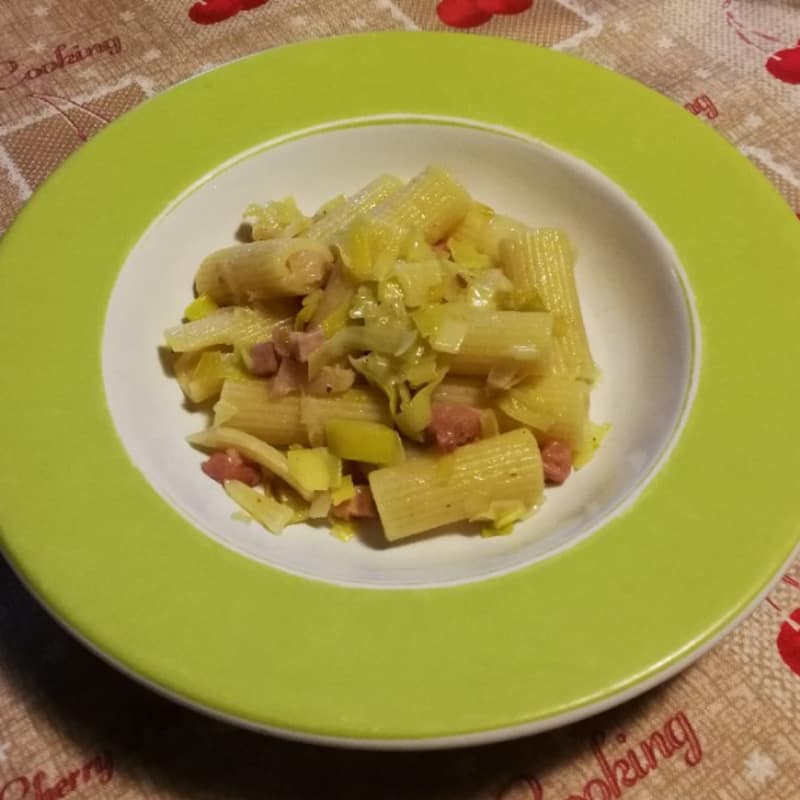 Pasta porri e pancetta