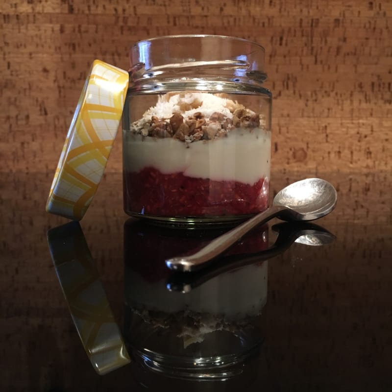 Pudding with chia seeds and raspberries