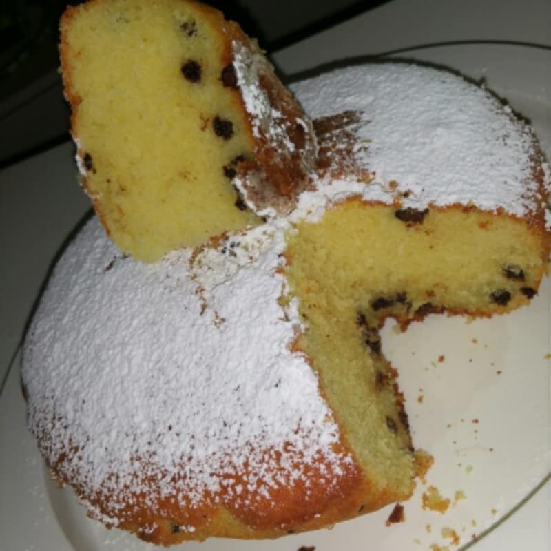 torta húmeda con mascarpone y virutas de chocolate