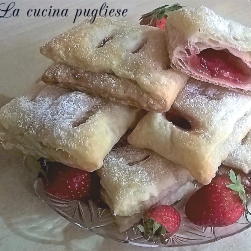 Strawberry puff pastry