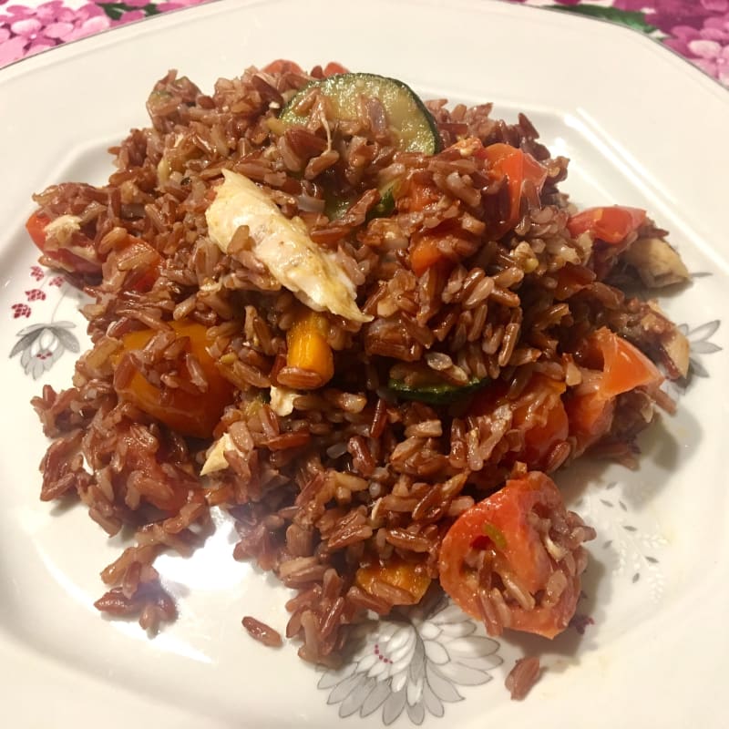 Arroz Venere con caballa y calabacín