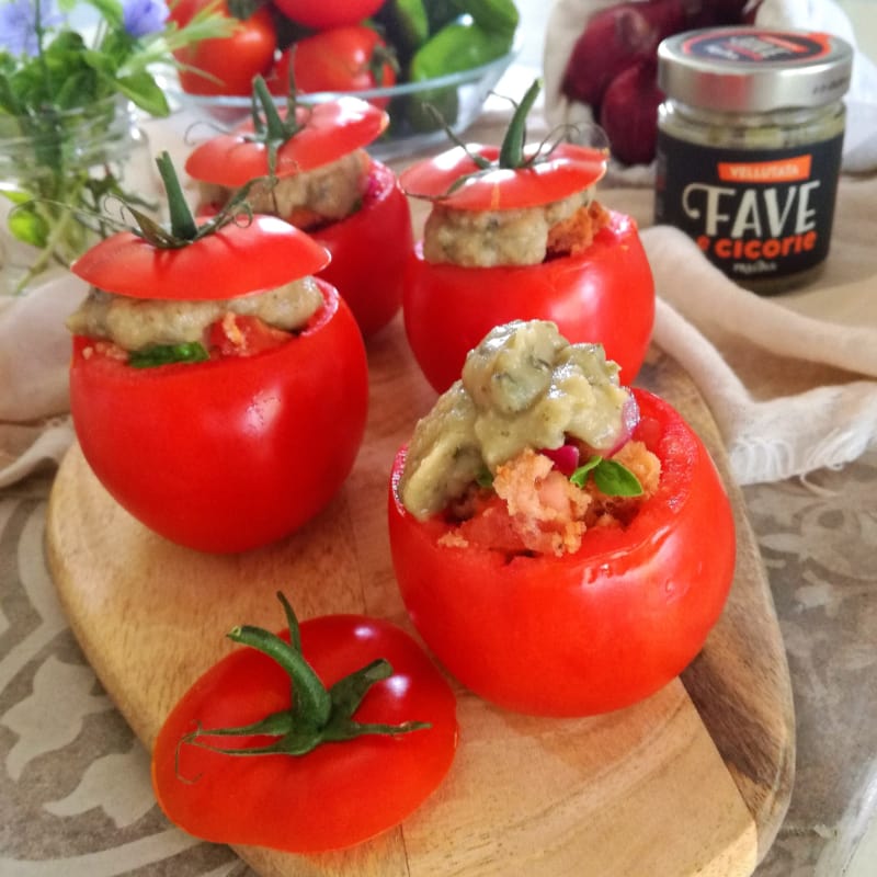 Tomatoes Stuffed with Fennel and Chicory Cream