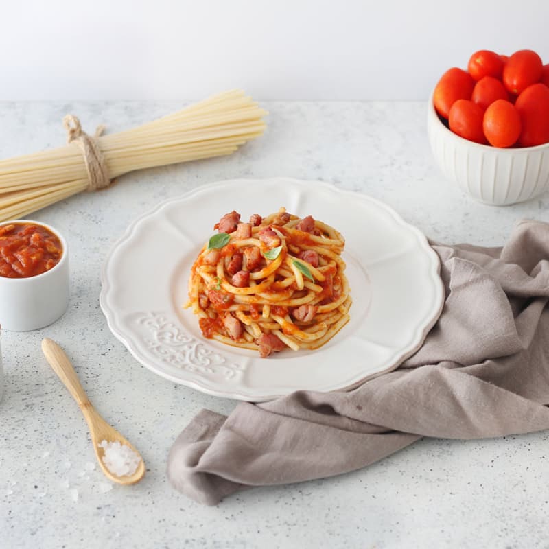 Durum wheat spaghetti with bacon sauce