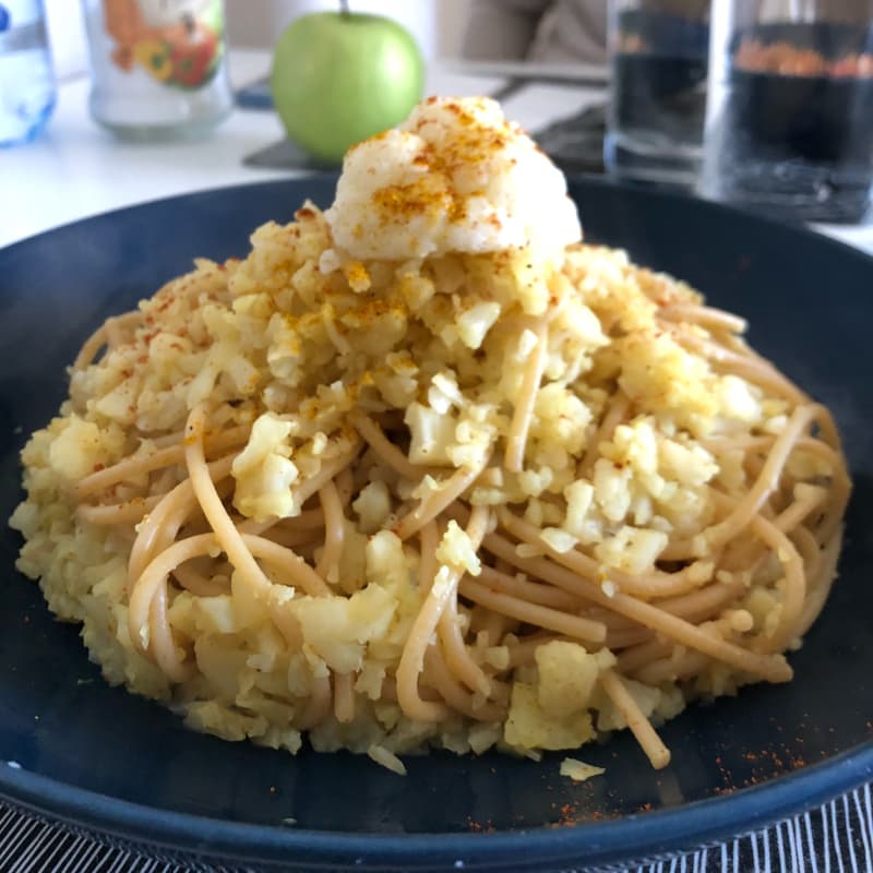 Espaguetis con miga de coliflor