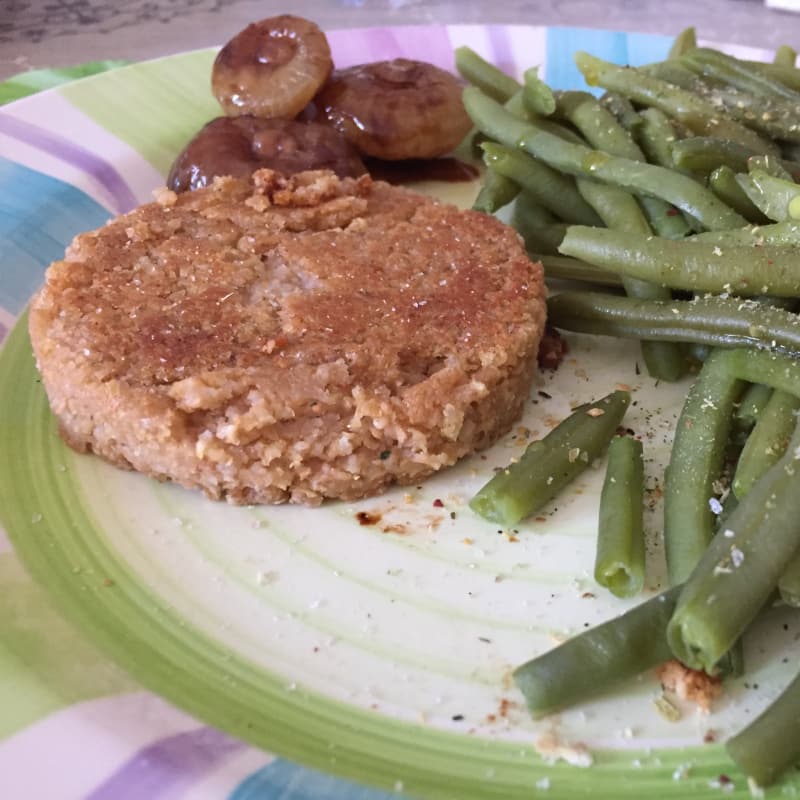 Chickpeas and millet burger