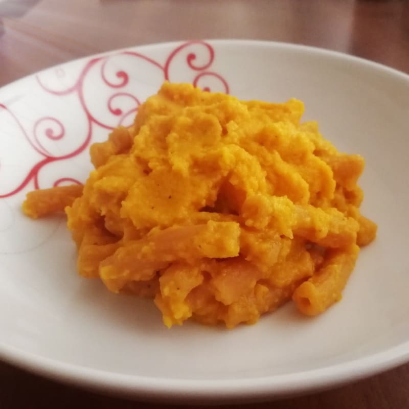 Red lentil pasta with carrot cream