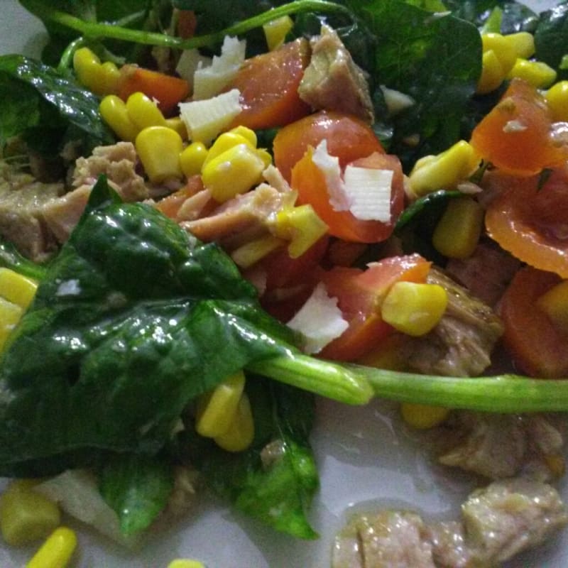 Ensalada De Espinacas Y Atun