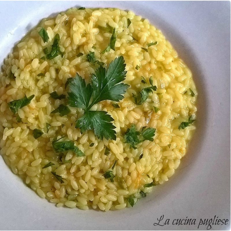 Risotto with zucchini flowers and saffron