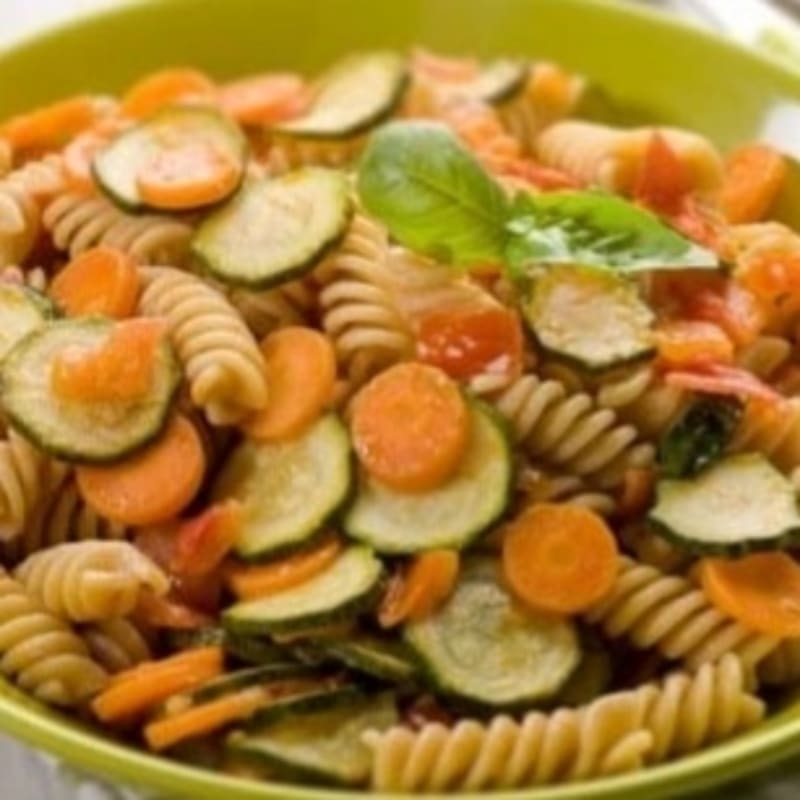 Whole wheat fusilli with vegetables