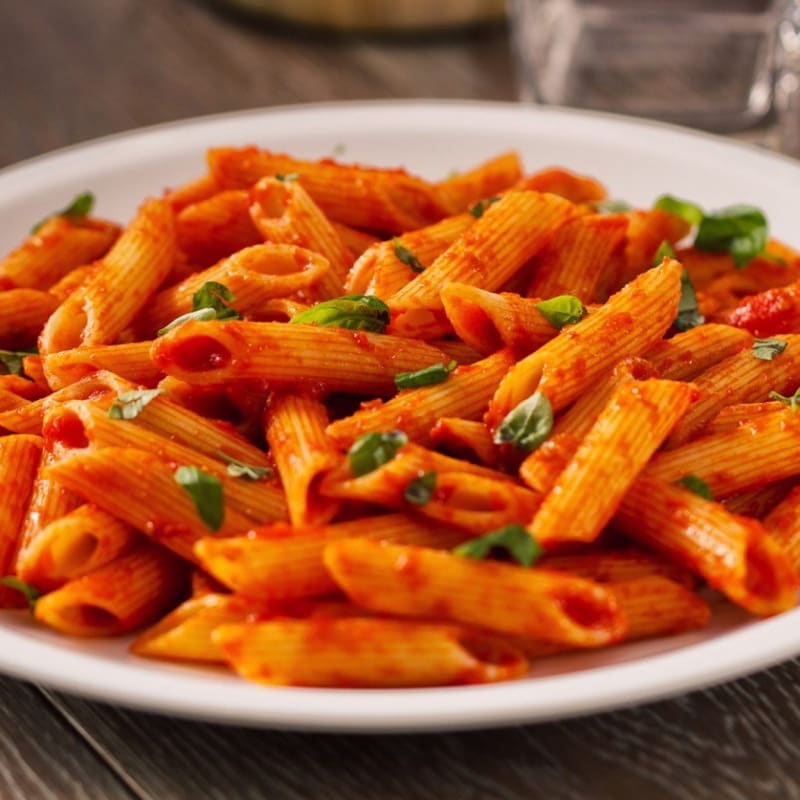 Pasta al sugo di pomodoro casereccio