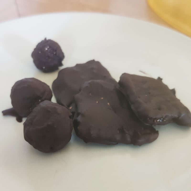 Chips di proteine al cioccolato