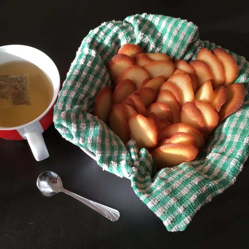 Lengua de gato con limón