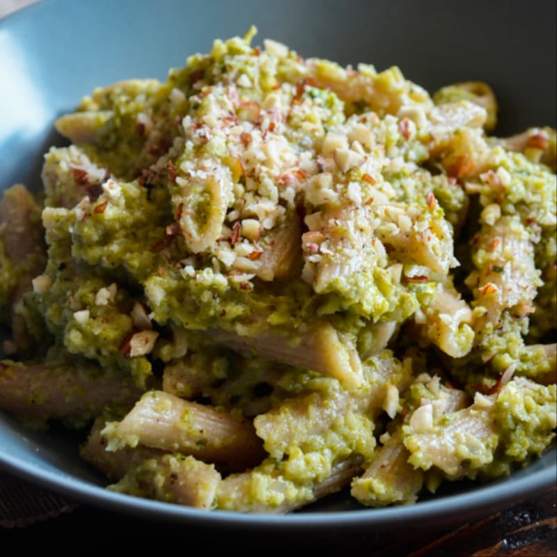 Whole wheat pennette with zucchini and hazelnut cream