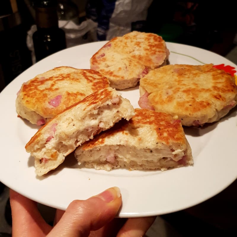 Quick scones in the pan .. gricia!