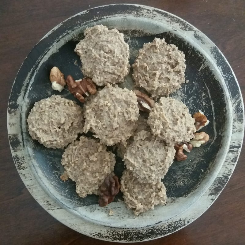 Soft walnut and oat biscuits