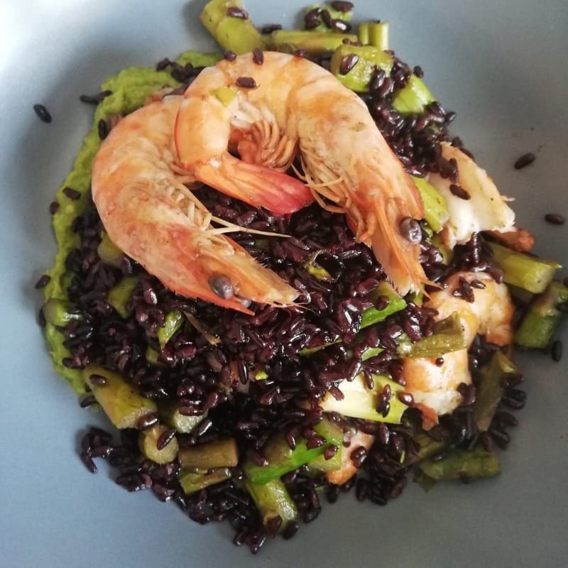 Venus rice with asparagus and shrimp