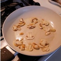 Foto preparazione Fusilli whole mushrooms and olives Foto preparazione Fusilli whole mushrooms and olives