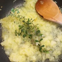 Foto preparazione Pasta with onions and breadcrumbs Foto preparazione Pasta with onions and breadcrumbs