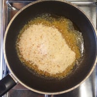 Foto preparazione Pasta with onions and breadcrumbs Foto preparazione Pasta with onions and breadcrumbs