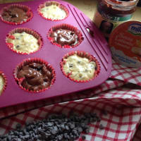 Foto preparazione Banana muffins and chocolate lactose-free Foto preparazione Banana muffins and chocolate lactose-free