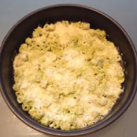 Foto preparazione Pasta gratin with cream of peas and provolone Foto preparazione Pasta gratin with cream of peas and provolone