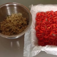 Foto preparazione Cherry tomatoes stuffed with quinoa Foto preparazione Cherry tomatoes stuffed with quinoa