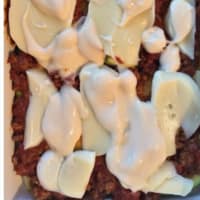 Foto preparazione Zucchini flan, meat sauce with spices and smoked cheese Foto preparazione Zucchini flan, meat sauce with spices and smoked cheese