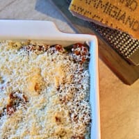 Foto preparazione Zucchini flan, meat sauce with spices and smoked cheese Foto preparazione Zucchini flan, meat sauce with spices and smoked cheese