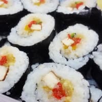 Foto preparazione Sushi with tofu and vegetables Foto preparazione Sushi with tofu and vegetables