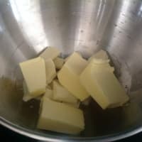 Foto preparazione Torta schiacciata ai lamponi e cioccolato bianco Foto preparazione Torta schiacciata ai lamponi e cioccolato bianco