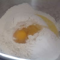 Foto preparazione Torta schiacciata ai lamponi e cioccolato bianco Foto preparazione Torta schiacciata ai lamponi e cioccolato bianco