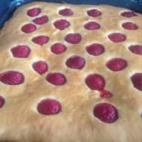 Foto preparazione Torta schiacciata ai lamponi e cioccolato bianco Foto preparazione Torta schiacciata ai lamponi e cioccolato bianco