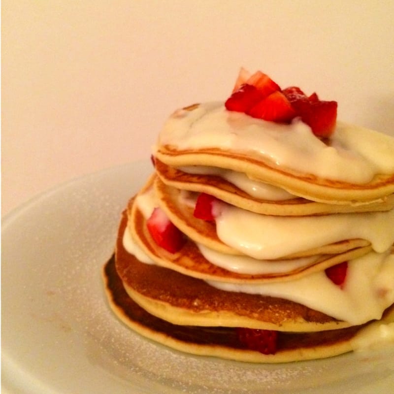 Foto Ricetta Pancake with whipped cream and strawberries relatively cool Foto Ricetta Pancake with whipped cream and strawberries relatively cool