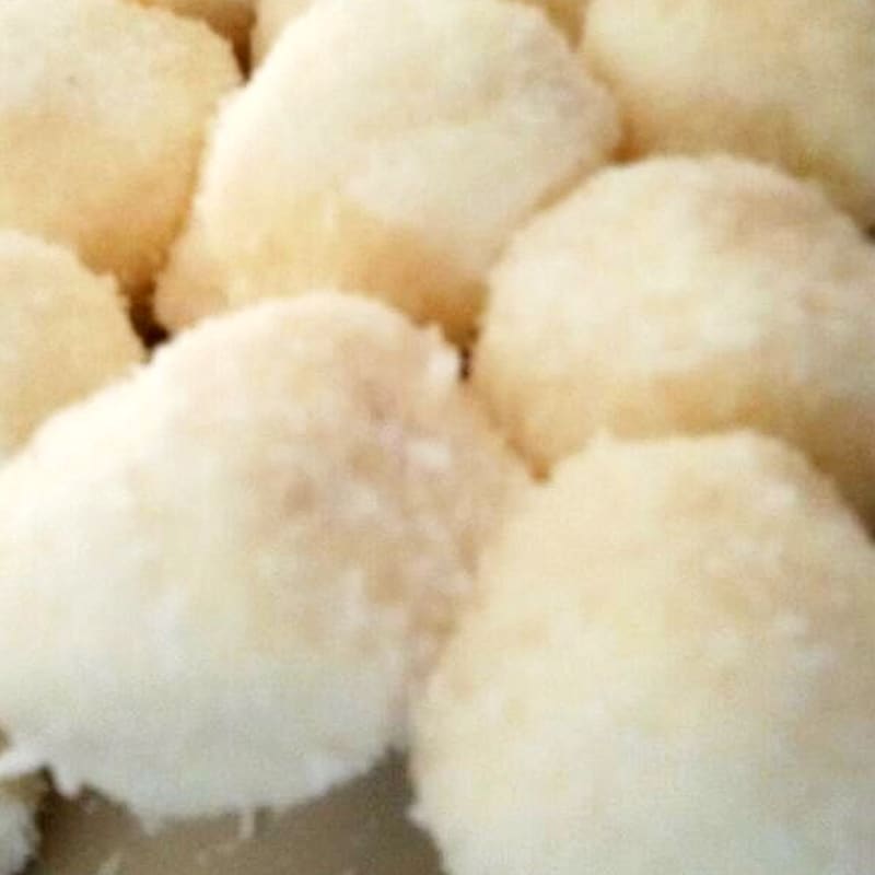 Foto Ricetta Dolcetti al cocco Foto Ricetta Dolcetti al cocco