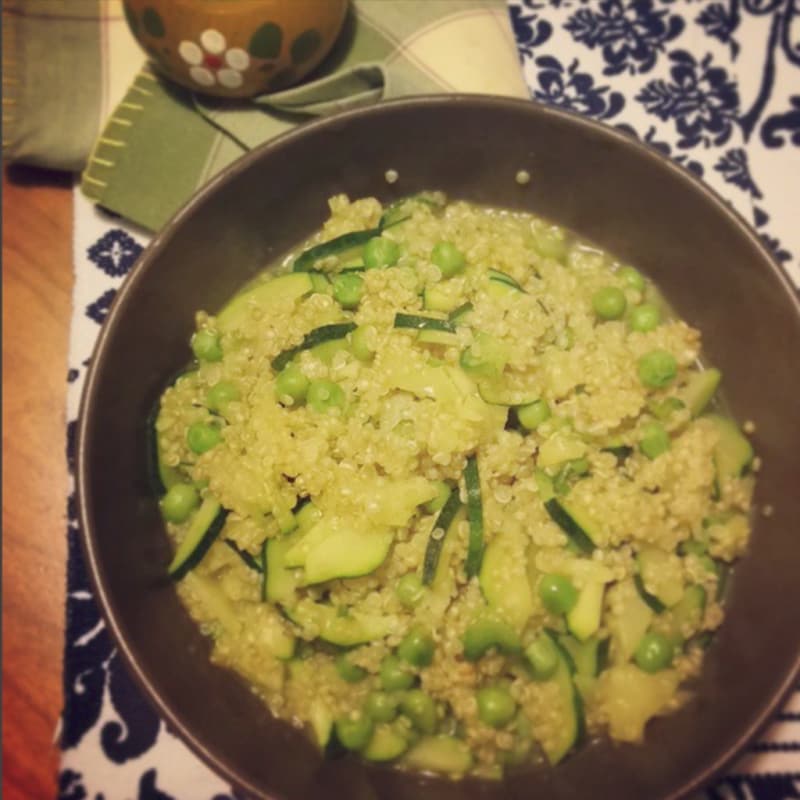 Foto Ricetta Quinoa soup, peas and zucchini Foto Ricetta Quinoa soup, peas and zucchini