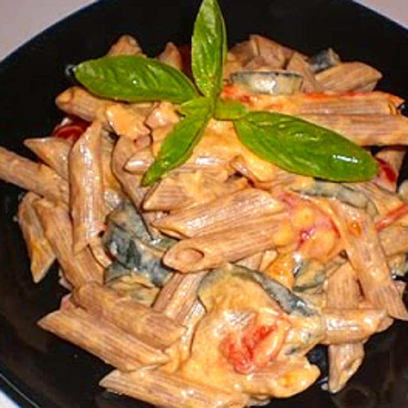 Foto Ricetta Pasta with zucchini and philadelphia in pink Foto Ricetta Pasta with zucchini and philadelphia in pink