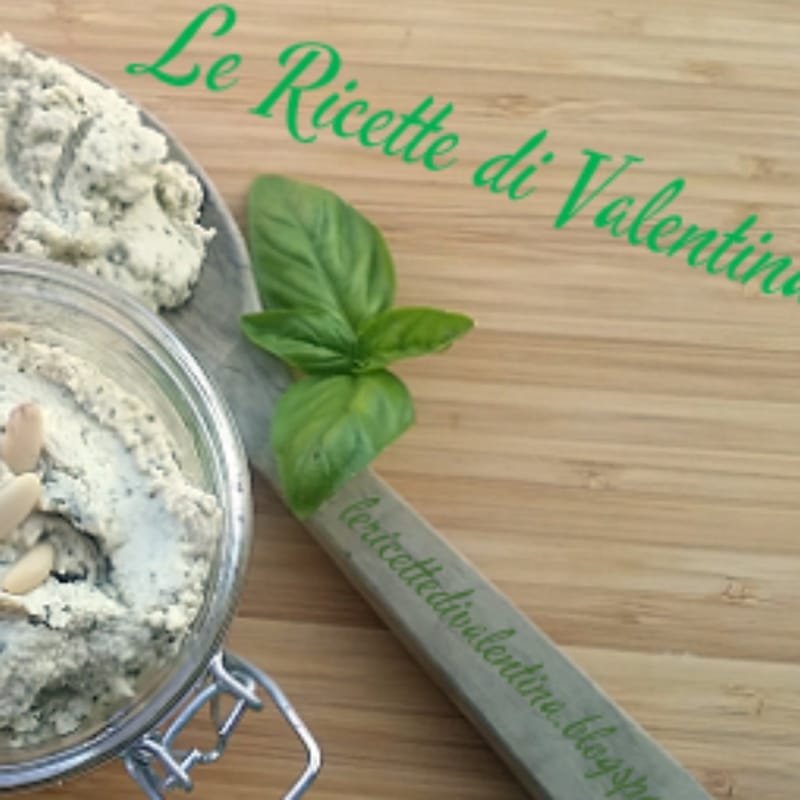 Foto Ricetta Crema spalmabile di tofu al profumo di basilico Foto Ricetta Crema spalmabile di tofu al profumo di basilico